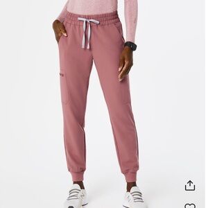Figs high waisted umam Relaxed Jogger Scrub Pants in Mauve - size small PETITE